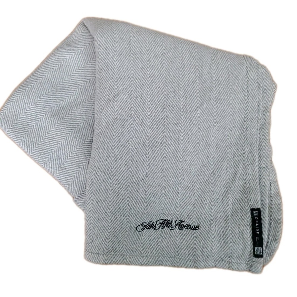 United Airlines X Saks Fifth Avenue Polaris‎ Class Inflight Cabin Blanket